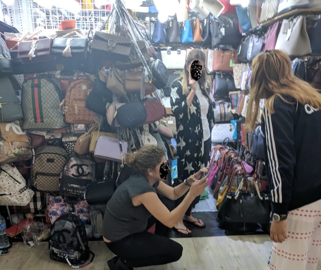 Bangkok Night Markets, Fake designer handbags hanging in Ba…