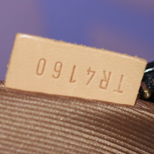How To Scan A Louis Vuitton Microchip Using Your Phone *IT WORKS